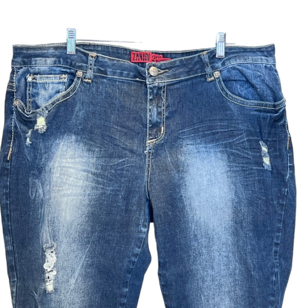 Zanadi Distressed Jewel Embellished Cross Distressed Jeans Size 22 - Picture 3 of 12